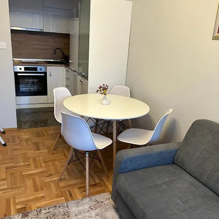 Apartment рейна